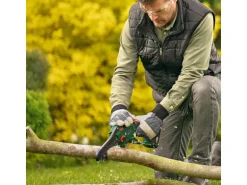 Bosch Akku-Gehölzschneider EasyChain 18 V-15-7 inkl. 2,5 Ah-Akku Ladegerät