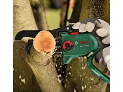 Bosch Akku-Gehölzschneider EasyChain 18 V-15-7 inkl. 2,5 Ah-Akku Ladegerät