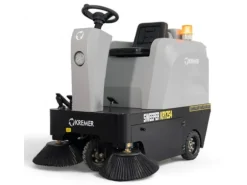 DeTec. KRYZS4 Aufsitz Kehrmaschine Kremer 48V 67AH Elektrische Hallen Kehrmaschine Selbstfahrende Kehrsaugmaschine mit 6.380 m²/h Flächenleistung