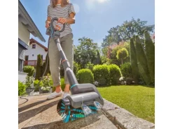 Gardena Akku-Multi-Reiniger AquaBrush Patio 03/18V P4A Solo