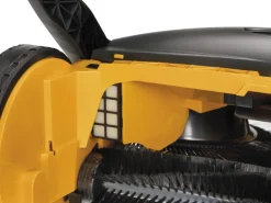 Stiga Kehrmaschine SWP 577 mit 77 cm Reinigungsbreite